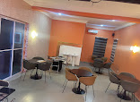 ALMUBARRAK RESTUARANT restaurant photo 3 showing dining area and food