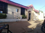 CORPORATE V.I.P GUEST INN(Cvip:Home Away From Home) restaurant photo 3 showing dining area and food