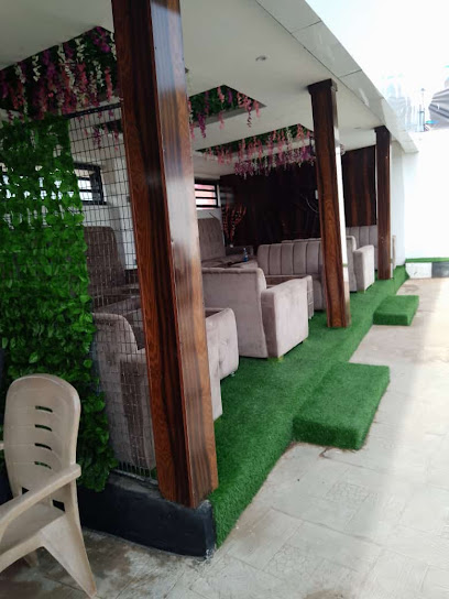 De PENTAGON Lounge restaurant in Imo