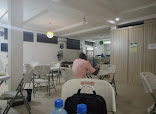Emmytech fast food restaurant photo 2 showing dining area and food