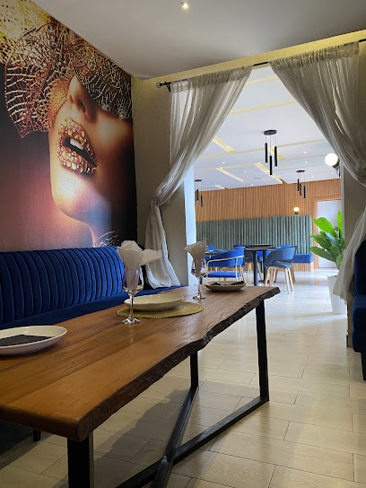 Flow Lounge & Restaurant restaurant in Edo