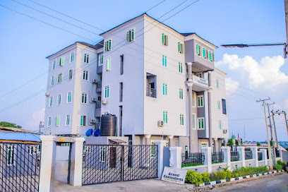 GRAND COMMODORES HOTEL AND SUITES OYO