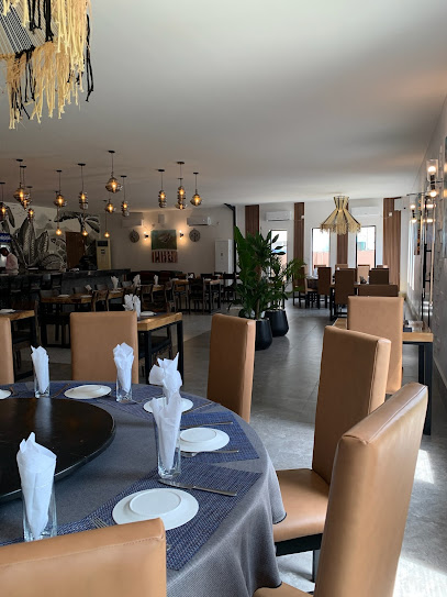 Gypsy’s Restaurant & Bar restaurant serving Chinese restaurant