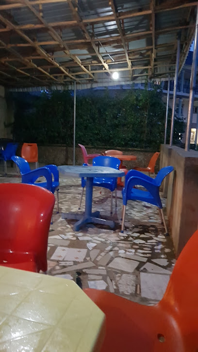 Hill Side Hostel restaurant in Plateau