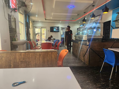 Monded Restaurant kitchen and Bar