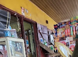 Topone Restaurant And Bar restaurant photo 3 showing dining area and food